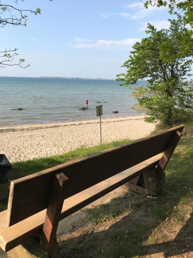 Strandnahes Ostsee Apartment Malum ツィロー エクステリア 写真